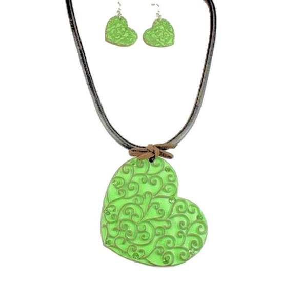 Jewelry Set Green Heart and Matching Earrings - Click Image to Close