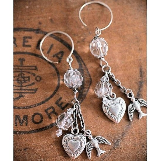 Earrings Birds and Heart Charm - Click Image to Close
