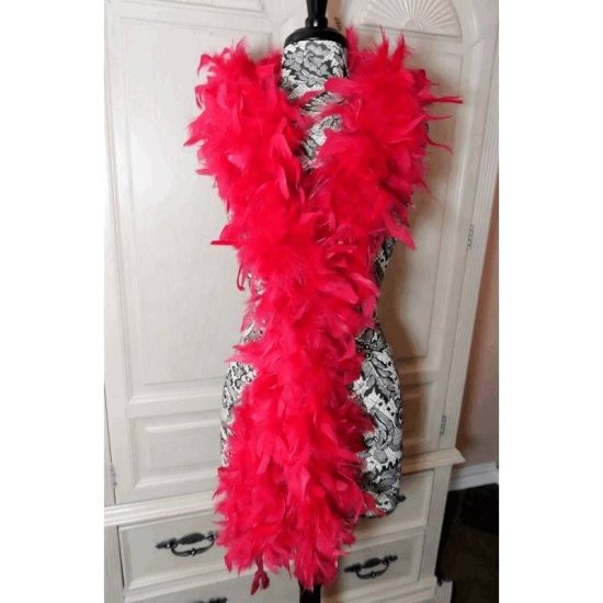 Feather Boa in Red Luxuriously Thick - Click Image to Close