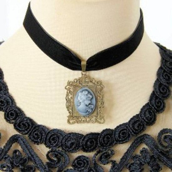 Choker Necklace Black Velvet Vintage Cameo - Click Image to Close