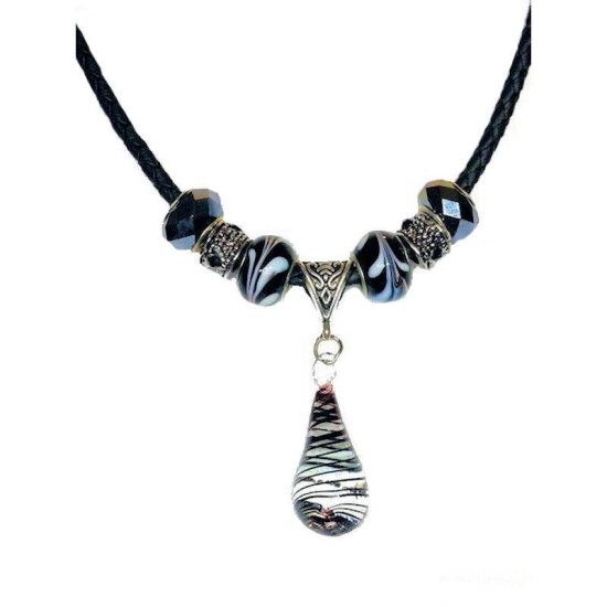 Beaded Necklace Black and White Delight - Click Image to Close